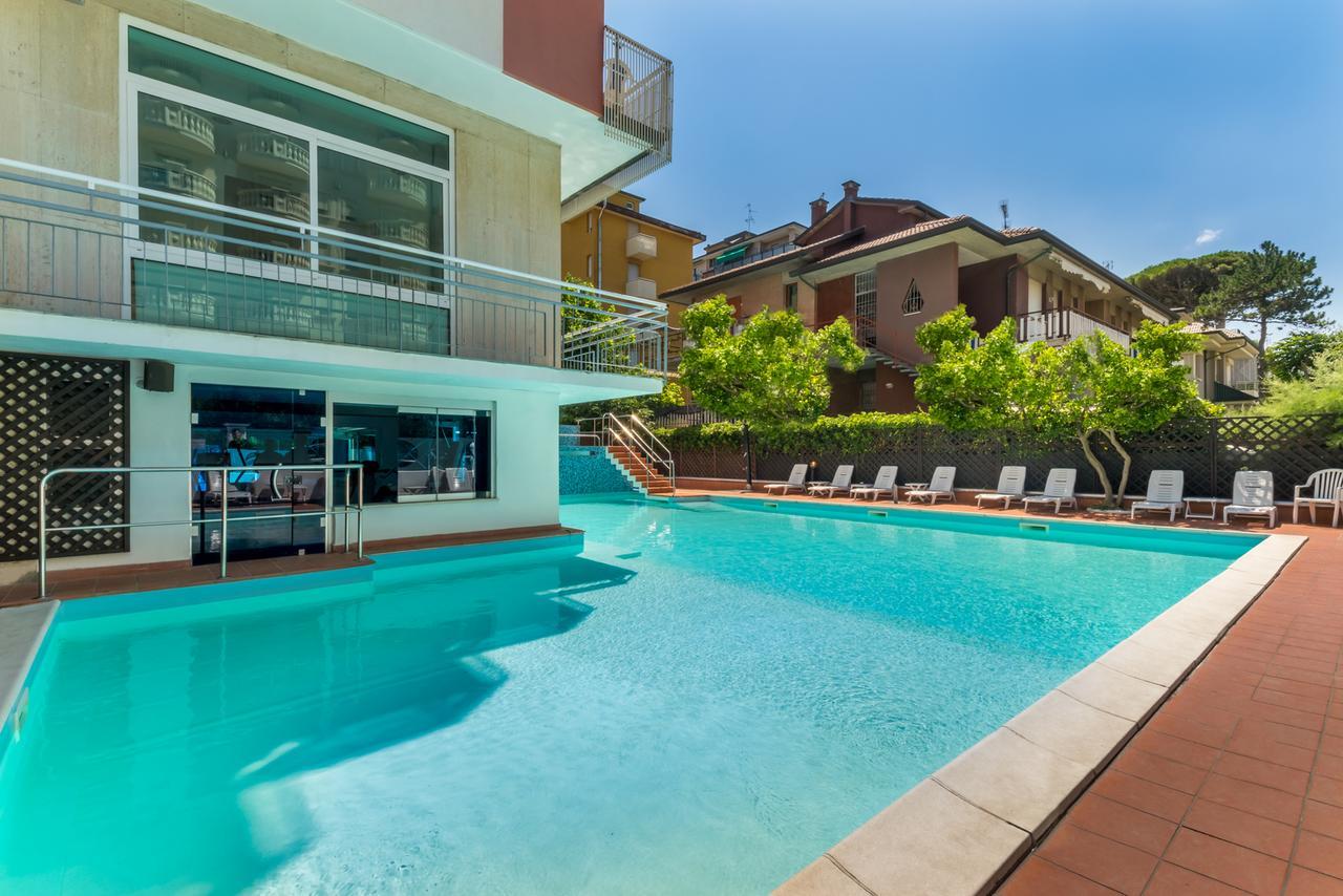 Hotel Delfino Milano Marittima Ngoại thất bức ảnh